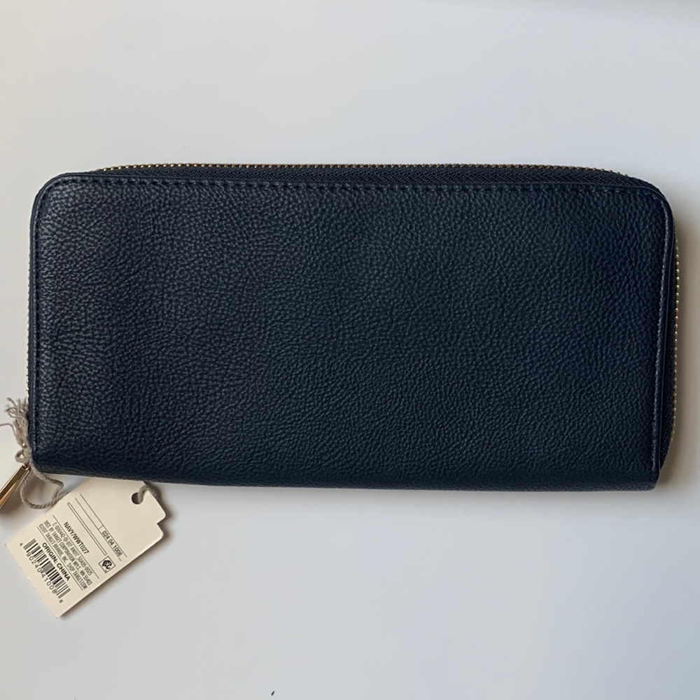NWT NAVY WALLET